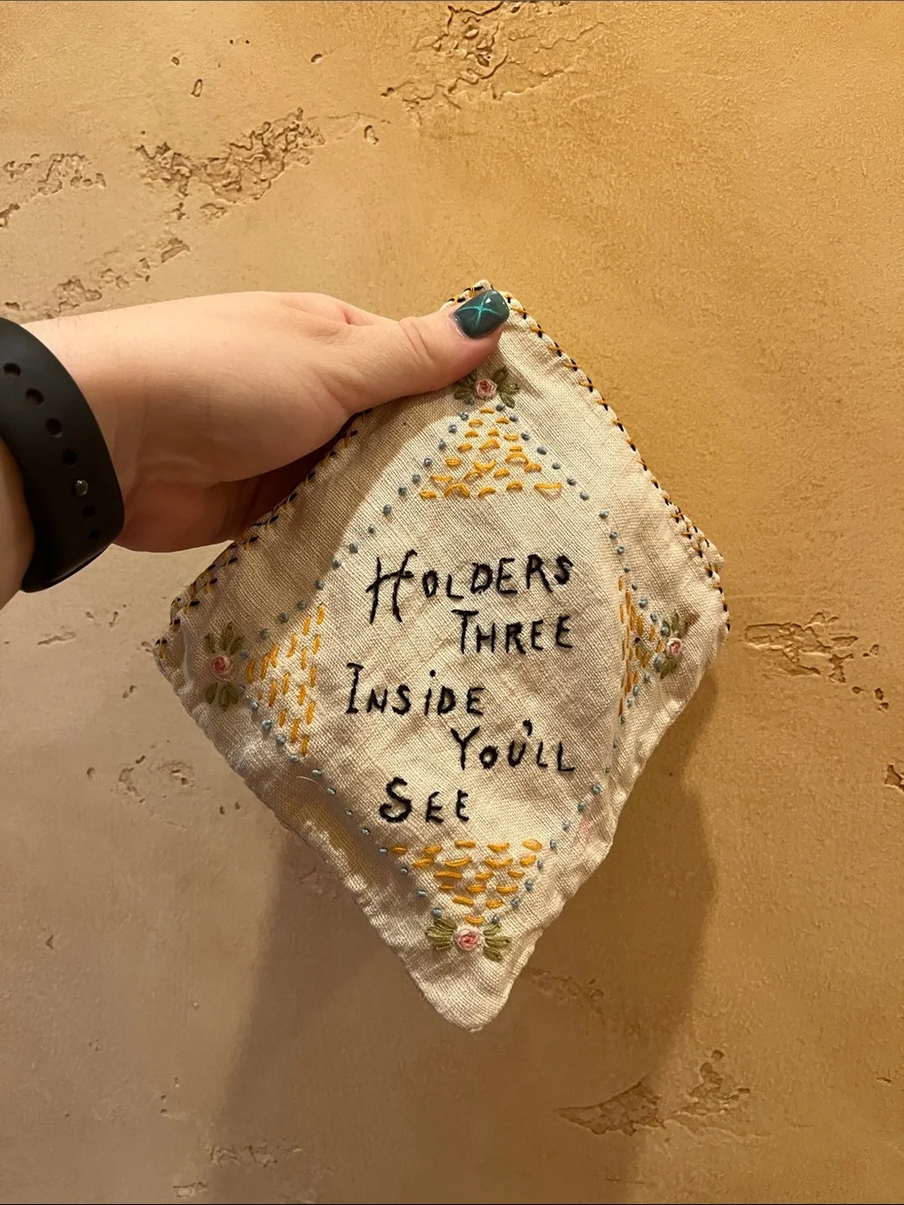Vintage Hand-Embroidered Pocket Potholder Set - Kitchen Accents